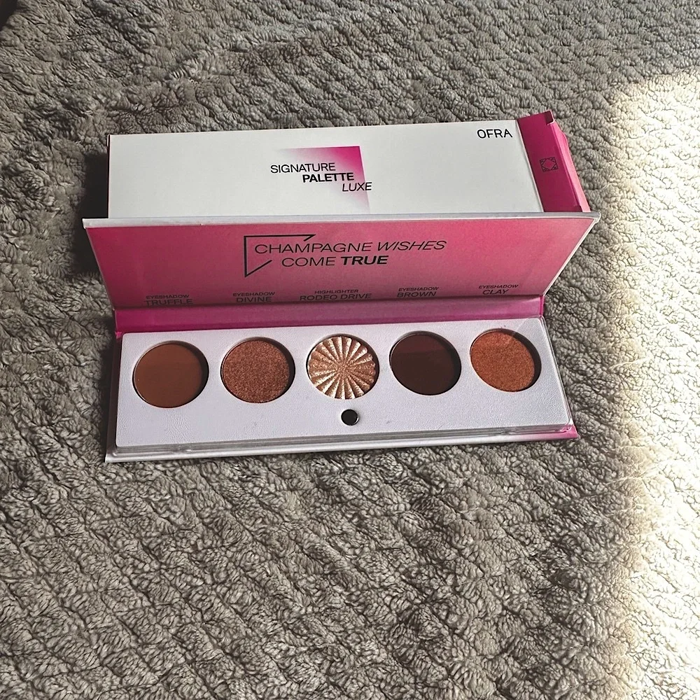 NEW Ofra Signature Luxe Eyeshadow Palette